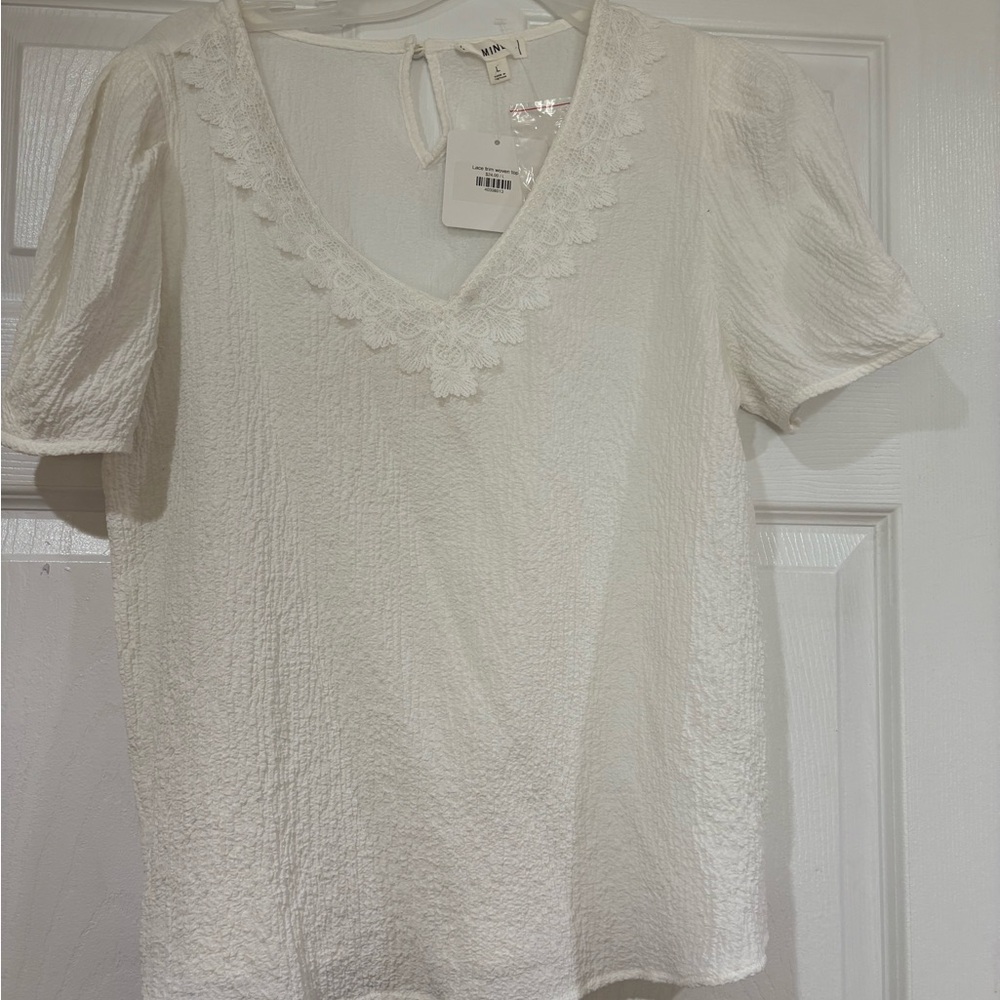 Mine White Textured Blouse with Lace Detail